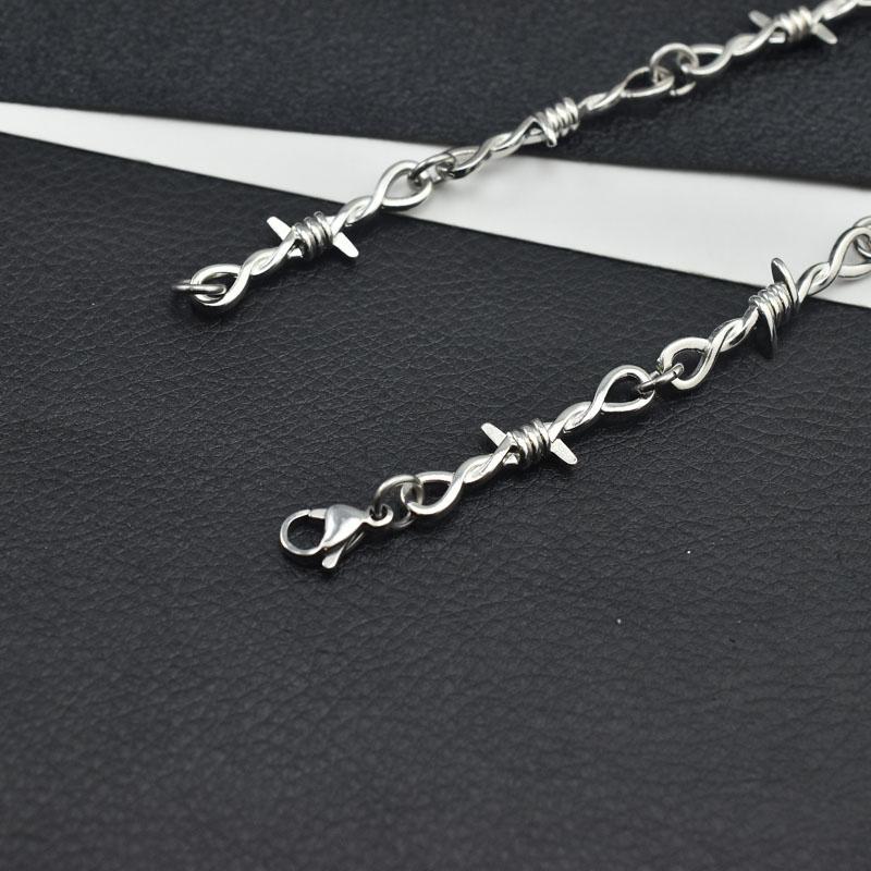 Silver Wire Necklace
